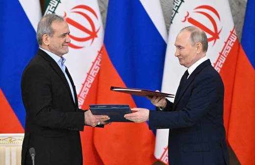 
                    Путин сообщил о получении послания от иранского верховного лидера

        