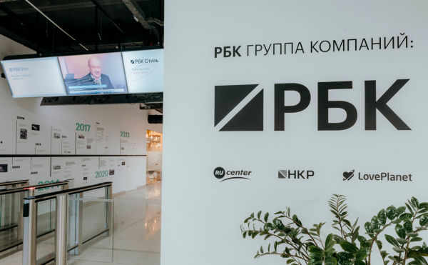 
                    Warner Bros. собралась отказать Paramount. За какие активы идет борьба
                