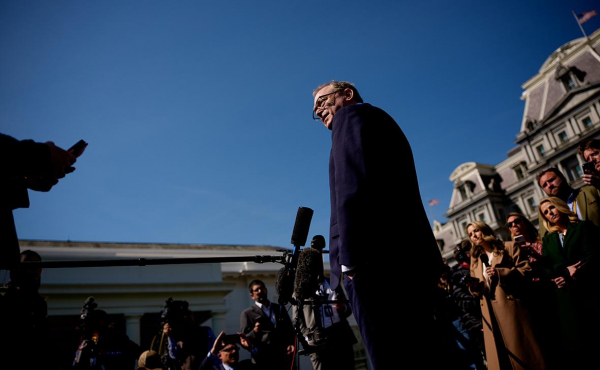 Главный экономический советник Трампа предупредил о последствиях шатдауна
Главный экономический советник Трампа предупредил о последствиях шатдауна