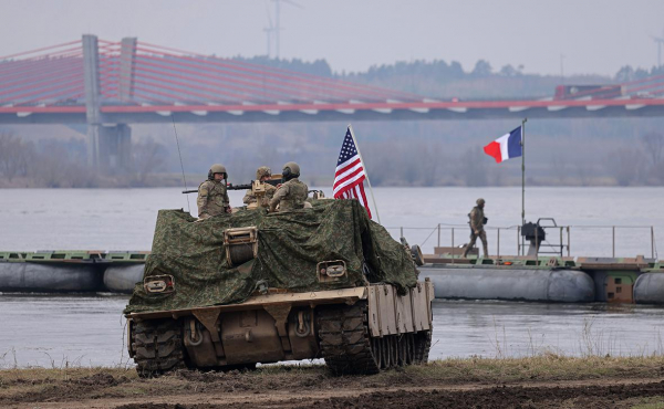
                    Румыния раскрыла, сколько в стране останется военных США
                