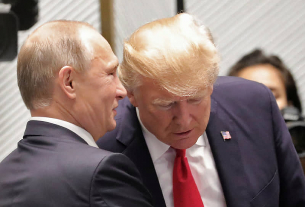 
                Индекс Мосбиржи превысил 2700 пунктов после анонса саммита в Будапеште
            
