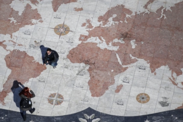
                    Минфин США сделал исключение из санкций для &laquo;дочек&raquo; &laquo;Роснефти&raquo; в Германии
                
