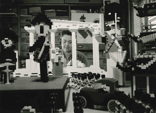 Lego достигла рекордов по всем показателям
Lego достигла рекордов по всем показателям