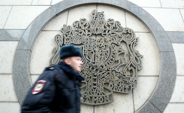 
                    ФСБ выявила в посольстве сотрудника британских спецслужб под прикрытием
                