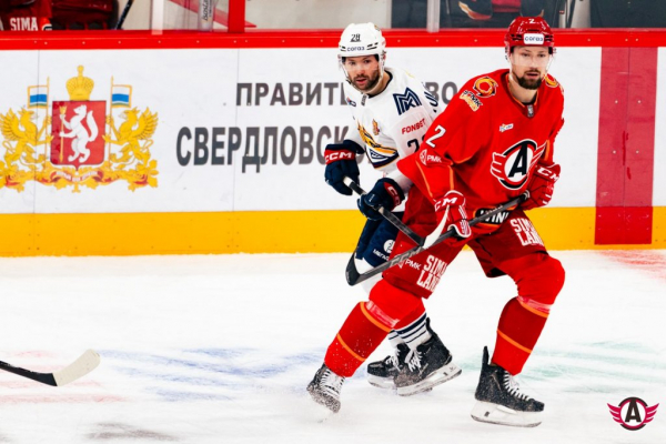 &laquo;Автомобилист&raquo; разгромил лидера КХЛ со счетом 8:1