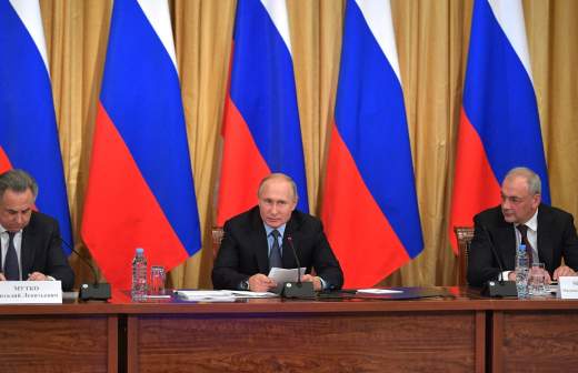 
                    Путин поручил скорее подготовить проект Стратегии нацполитики до 2036 года

        