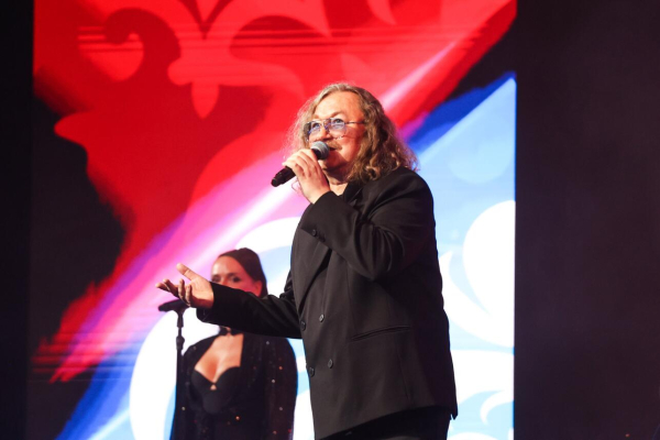 SHAMAN, РќРёРєРѕР&raquo;Р&deg;Р&micro;РІ Рё Р&rdquo;РѕР&raquo;РёРЅР&deg; СЃРїР&micro;Р&raquo;Рё РґР&raquo;СЏ С&Dagger;Р&micro;РјРїРёРѕРЅРѕРІ: РїСЂР&micro;РјРёСЏ В&laquo;РњС&lsaquo; РІР&micro;СЂРёРј С&sbquo;РІР&micro;СЂРґРѕ РІ РіР&micro;СЂРѕР&micro;РІ СЃРїРѕСЂС&sbquo;Р&deg;В&raquo; РІ РњРѕСЃРєРІР&micro;