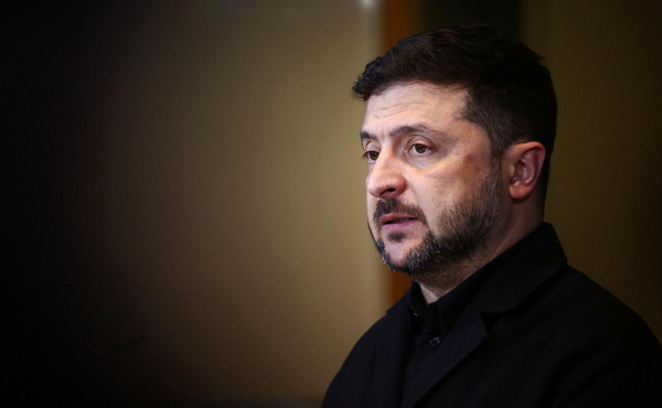 
                    Макрон рассказал, когда продолжатся переговоры о гарантиях Украине
                