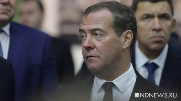 Медведев: не надо излишне радоваться словам Трампа о Зеленском
