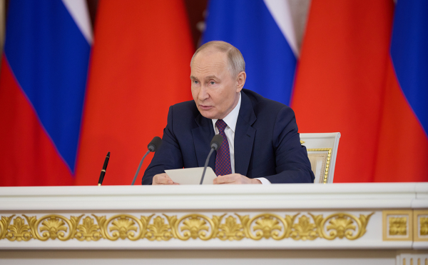 
                    Уиткофф рассказал об итогах первого дня переговоров Москвы и Киева
                
