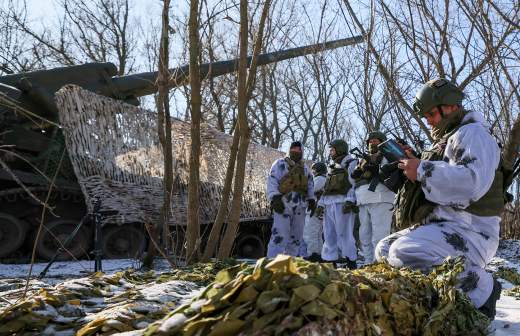 
                    IRIB сообщило о запуске баллистических ракет Ирана по базе ВМС США в Бахрейне

        
