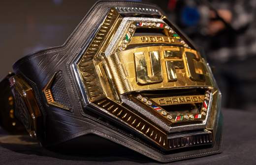 Российский боец Волков одержал победу над бразильцем Алмейду на турнире UFC
Российский боец Волков одержал победу над бразильцем Алмейду на турнире UFC