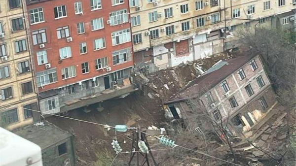 В Дагестане из-за сильного ливня обрушился жилой дом В Дагестане из-за сильного ливня обрушился жилой дом