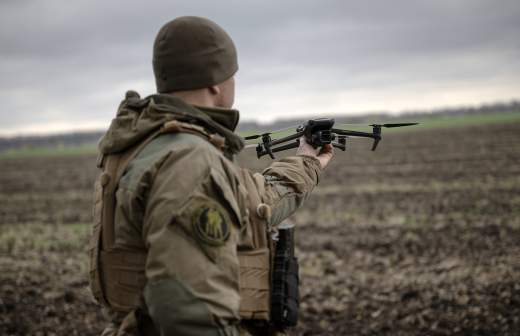 
                    Силы ПВО сбили девять украинских БПЛА над двумя регионами РФ

        