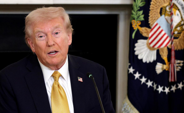 
                    WSJ узнала об &laquo;отсутствии тепла&raquo; в июльском разговоре Путина и Трампа
                