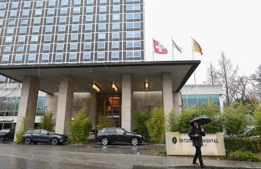 
                    В Госдуме объяснили закрытый формат переговоров по Украине

        