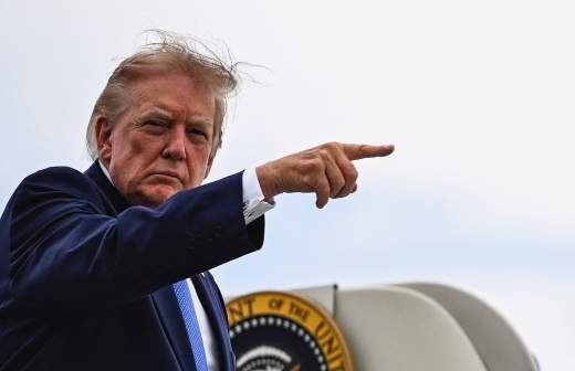 
                    Трамп попросил астронавтов МКС поприветствовать иностранных коллег

        
