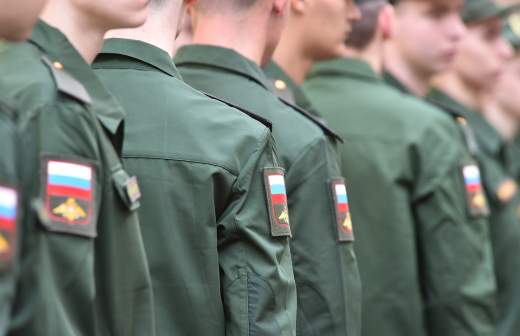 
                    Госдума приняла во II чтении законопроект о круглогодичном призыве

        