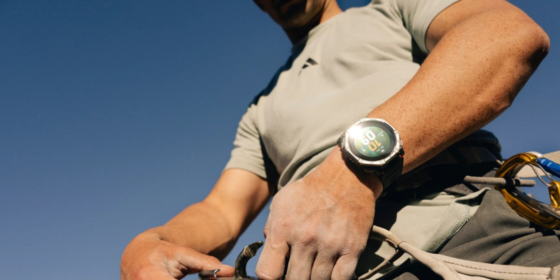 Amazfit показала часы T‑Rex Dual Solar с&nbsp;двойной солнечной батареей и&nbsp;автономностью 180&nbsp;дней