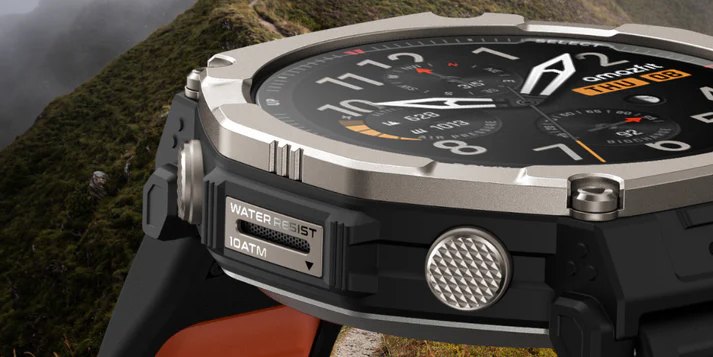 Amazfit представила T‑Rex Ultra 2 — титановые смарт-часы с автономностью до 30 дней
