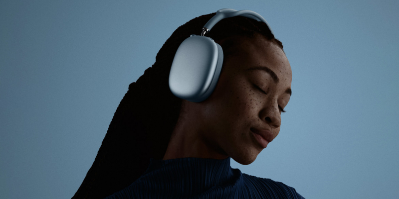 Apple представила AirPods Max 2 с новым чипом и улучшенными ANC и звуком