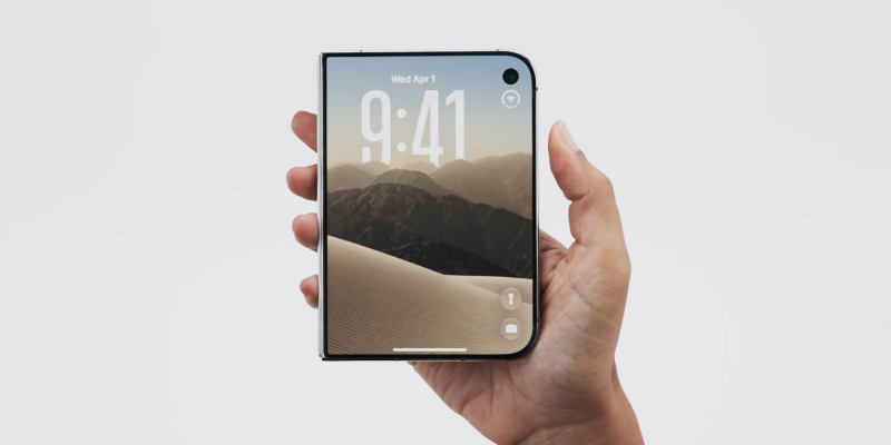 Apple представила свой первый складной смартфон iPhone Duo &mdash; он похож на Galaxy&nbsp;Z&nbsp;Fold 8