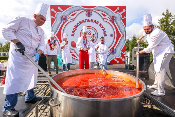 Какие продукты допустимы в борще? В России разрабатывают ГОСТ русской кухни: что в нем зафиксируют Какие продукты допустимы в борще? В России разрабатывают ГОСТ русской кухни: что в нем зафиксируют