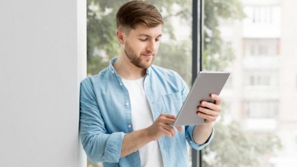 Apple отложила выпуск складного iPad Apple отложила выпуск складного iPad