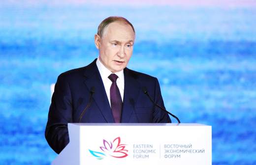 Премьер-министр России Михаил Мишустин прибыл в Китай с официальным визитом
Премьер-министр России Михаил Мишустин прибыл в Китай с официальным визитом