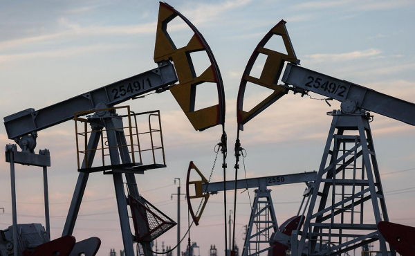 
                    Bloomberg узнал о планах Индии сократить закупки российской нефти
                