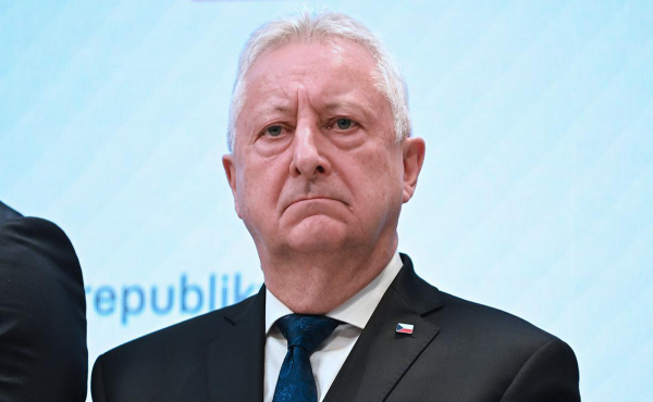 
                    Спикера парламента Чехии хотят сместить из-за критики Украины
                