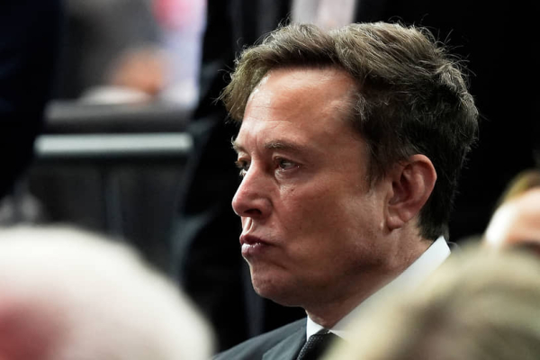 
                Илон Маск снова возглавил список богатейших американцев по версии Forbes
            