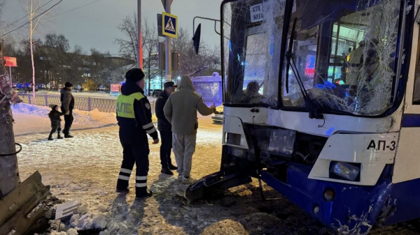 Инсульт у водителя автобуса случился прямо во время рейса, пострадали пассажиры