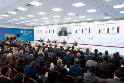 Игорь Сечин: «Роснефть» остается единственной в России компанией, выпускающей полный спектр катализаторов для производства бензинов Игорь Сечин: «Роснефть» остается единственной в России компанией, выпускающей полный спектр катализаторов для производства бензинов