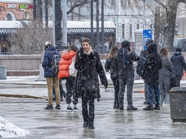 Москвичей призвали покупать пуховики и шубы из-за грядущего резкого похолодания