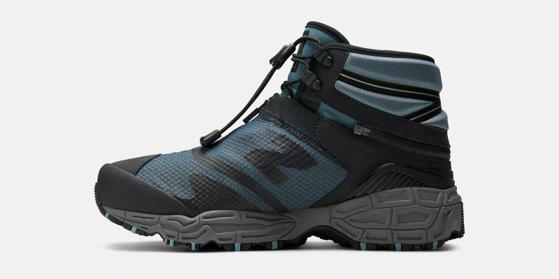New Balance выпустила ботинки 3 в 1, которые превращаются в сабо и домашние тапочки