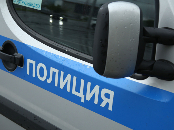 Продавщица швырнула калькулятор в грабителя ювелирного магазина