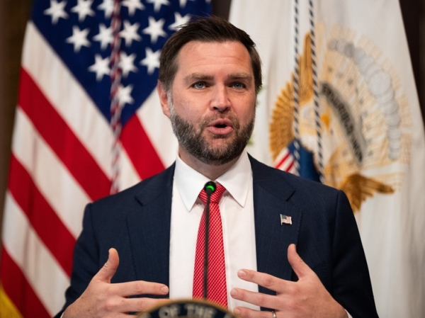 Вэнс назвал две цели США в конфликте с Ираном