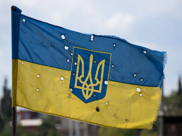 ВСУшники тонут в своих окопах из-за тающего снега